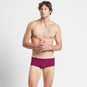 Aqua Short Solid Cabernet 24