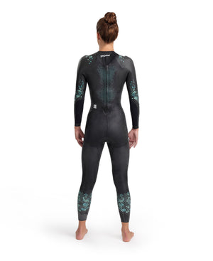 Arena Women's Powerskin Storm Wetsuit - on-body view