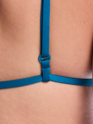 Nike Swim Effortless Essential Women's Triangle Bikini Top - Green Abyss alternate image 4