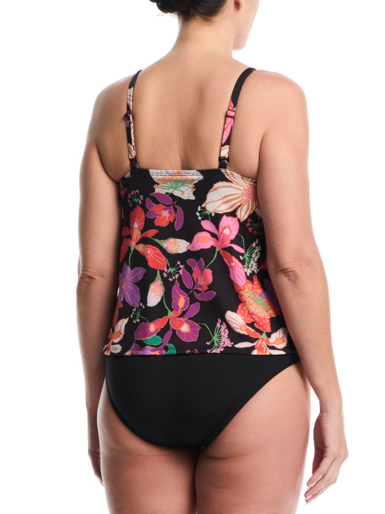 Nike Swim Women's V-Neck Tankini (Plus Size) - Black alternate 1