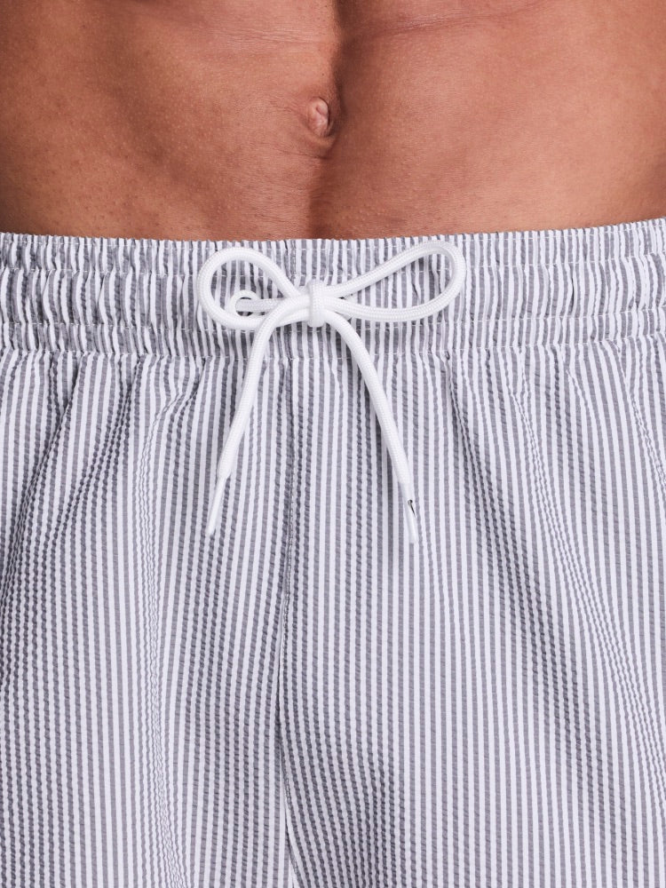 Nike Swim Breaker Men's Ripple Texture 5" Brief-Lined Volley Short - Black alternate image 4