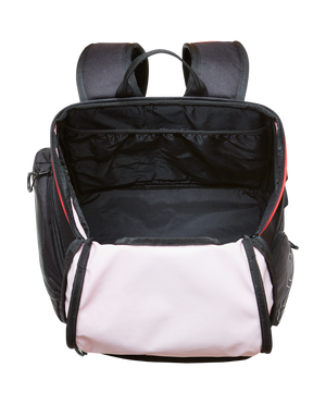 ::022 Black/Black